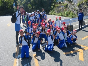 ３年生　筑波山遠足に行きました！①