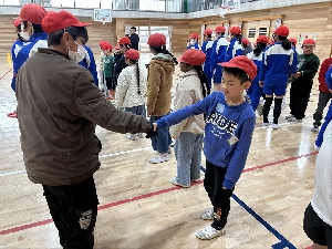 ２月１２日　ふれあい活動（２，６年生）