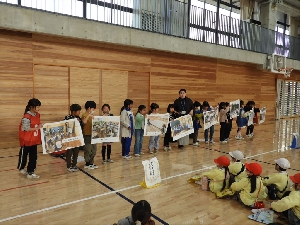２月１６日　１年生　年長さんとの交流会