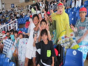 ４年生　遠足　手び練り体験・アクアワールド大洗