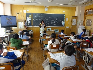 ３年生養護教諭との授業