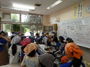 ５年生　初めての調理実習