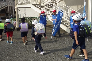 民生委員さんによる「あいさつ・声かけ運動」