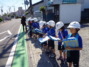 まち探検（２年生）