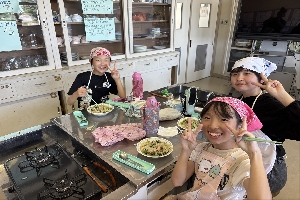 授業の様子（６年生家庭科）