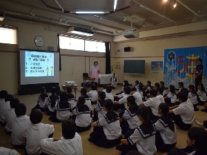 【1年生】思春期講座を行いました