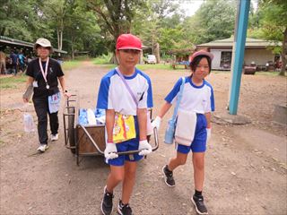 キャンプファイヤー準備