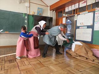 読み聞かせ　１年生