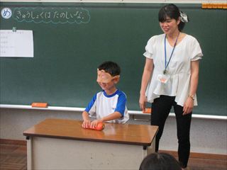 １年生「きゅうしょくはたのしいな」