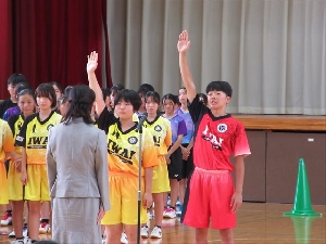 ３年生から下級生にバトンが渡されました！　新人大会激励会が行われました