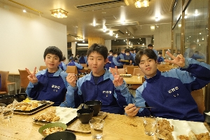 スキー・スノーボード宿泊学習⑧　１日目の夕食