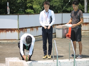 プール開き