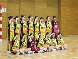女子ハンド、決勝リーグへ！