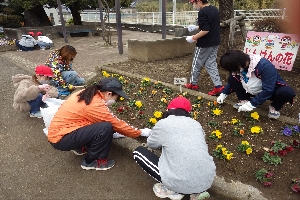 親子奉仕作業（４年生）