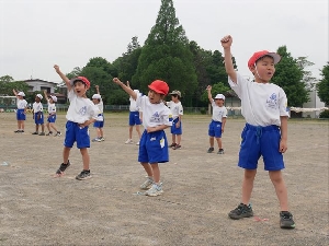 ダンス練習（低学年）