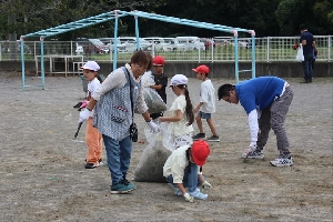 親子奉仕作業　１・２年生