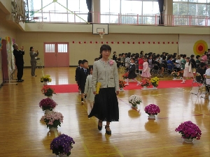 令和８年度　第８０回　入学式