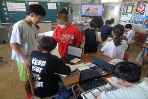 算数の授業研究会を行いました（６年生）