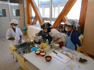 【１１月１６日（水）】家庭科の授業（５年生）