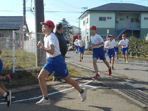 【１２月２日（金）】校内持久走大会（全学年）