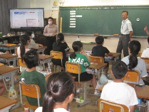 【７月１３日（木）】英語の授業に・・・・（６年生）