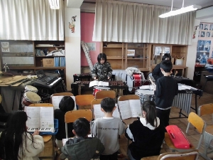 【３月７日（木）】音楽の授業（４年生）