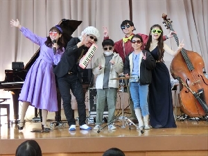 芸術鑑賞会「タネも仕掛けもある音楽会」