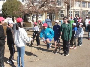 くつっ子タイム（長縄跳び）