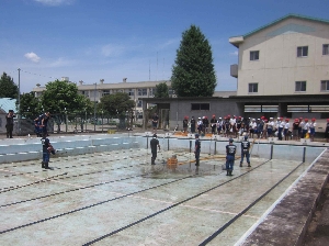 きれいになった沓掛小学校プール