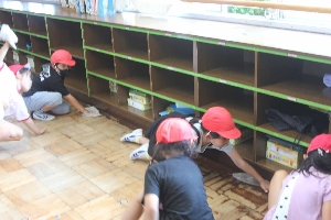 第１学期大掃除！すみずみまで掃除をしたよ