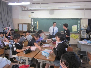 遠足・宿泊学習に向けて準備を進めています！（１・２年生、５年生）