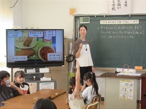 １０/６　３年生　食に関する指導