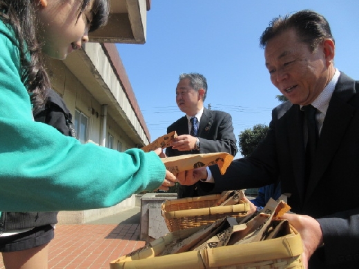 JAなめがたしおさいの代表理事兼専務も