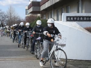 3/7　６年生　中学校への自転車教室