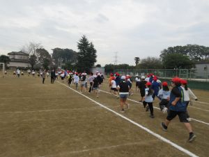 自分の目標に向かって一歩一歩！「業間走」スタート〜校内持久走記録会に向けて〜