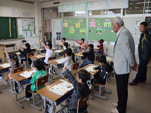 0423_第１回学校運営協議会を行いました