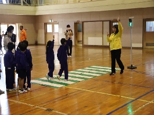 0508_交通安全教室を行いました（１年生）