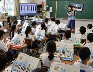 0711_授業の様子です（２、３年生）