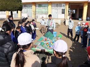 0127_出前講座～水害からまちを守る堤防の役割を知ろう！～を行いました