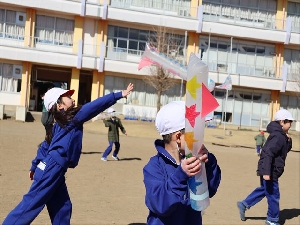 0219_生活科の時間の様子です（１年生）