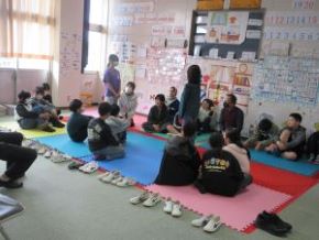 【５年生】外国語～あなたの好きな給食のメニューは？～