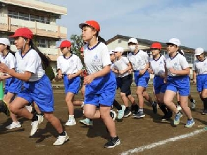 七重小学校　持久走大会について