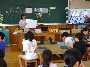 4年生の図工　ステンシル版画が始まりました！