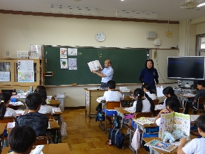 ５年生英語　英語で「身近な人」を紹介！
