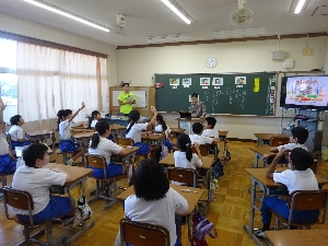 4年生 人権教室「いじめについて考えよう」自分事として話し合いました