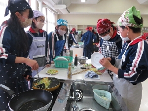 6年生　家庭科「献立を工夫して」