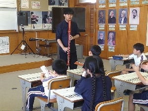 【第３学年】リコーダー講習会