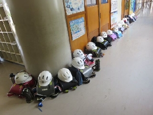 【第６学年】ランドセル　きれいに並べて　見た目よし！パート②