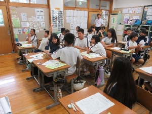【第６学年租税教室】「もしも」の時　みんなを救う　社会の輪