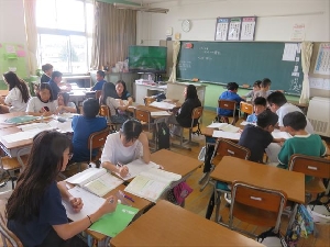 【第４〜６学年】協力し　解き明かす謎　快し